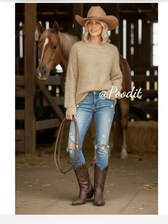 Beulah Sweaters - Gorgeous mustard oversized fuzzy knit sweater ONE SIZE